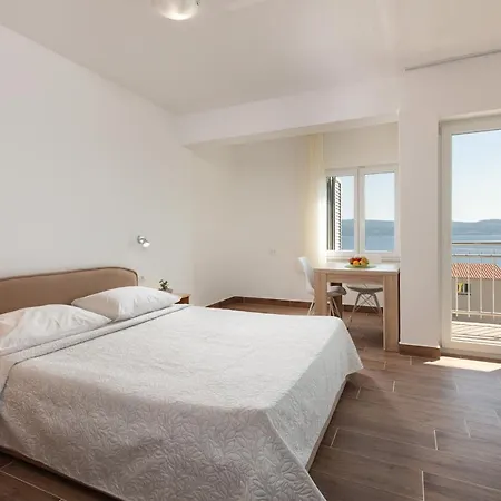 Lana*** Apartmán