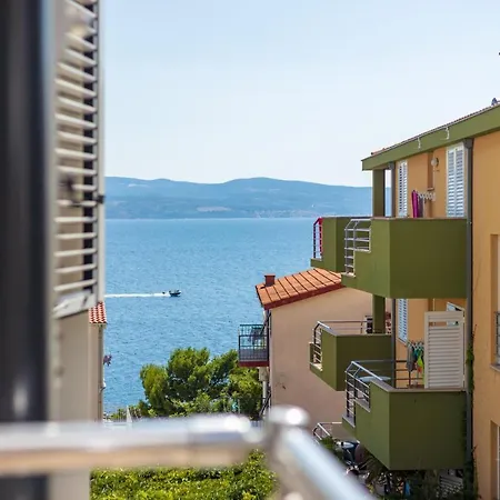 Lana*** Apartmán