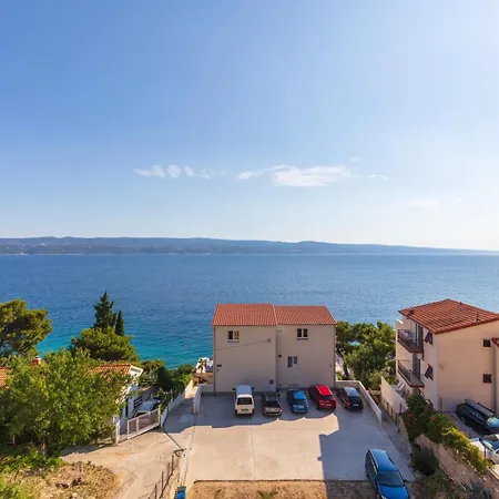 Lana*** Omiš
