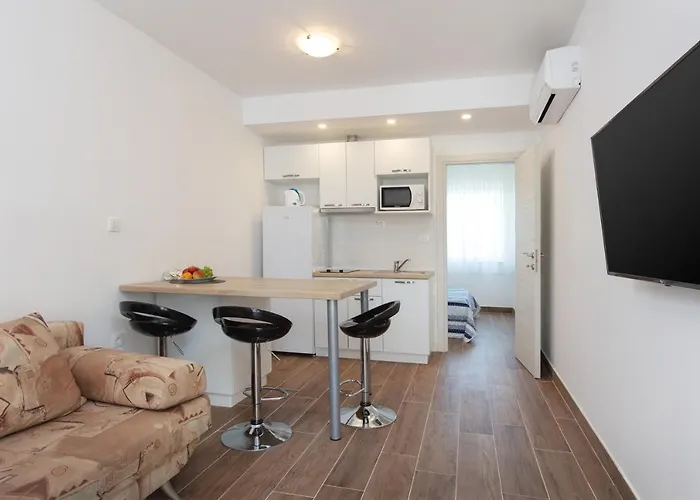 Apartmán Lana*** *