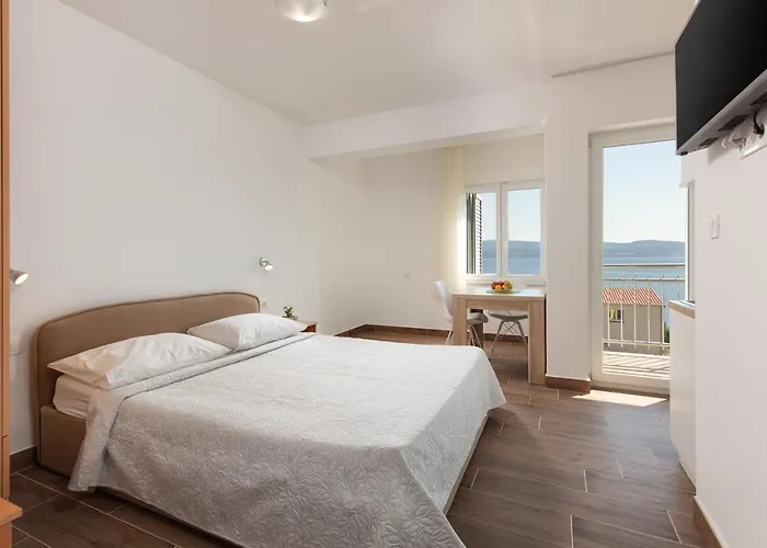 Lana*** Apartmán