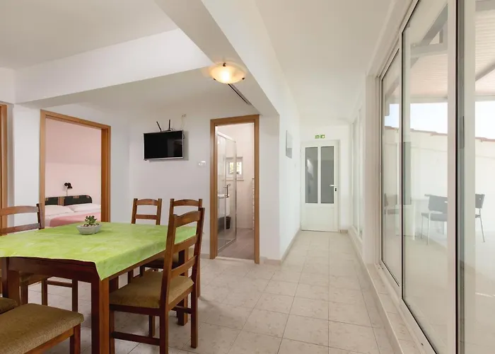 Lana*** Apartmán