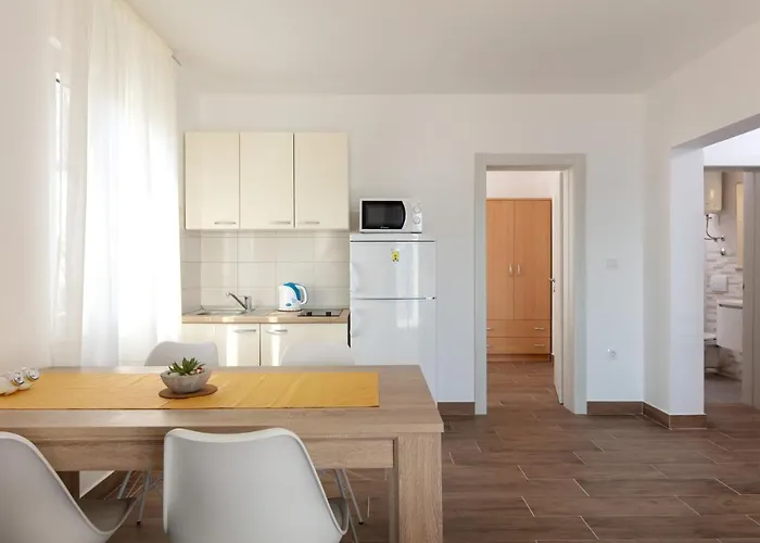 Lana*** Apartmán *